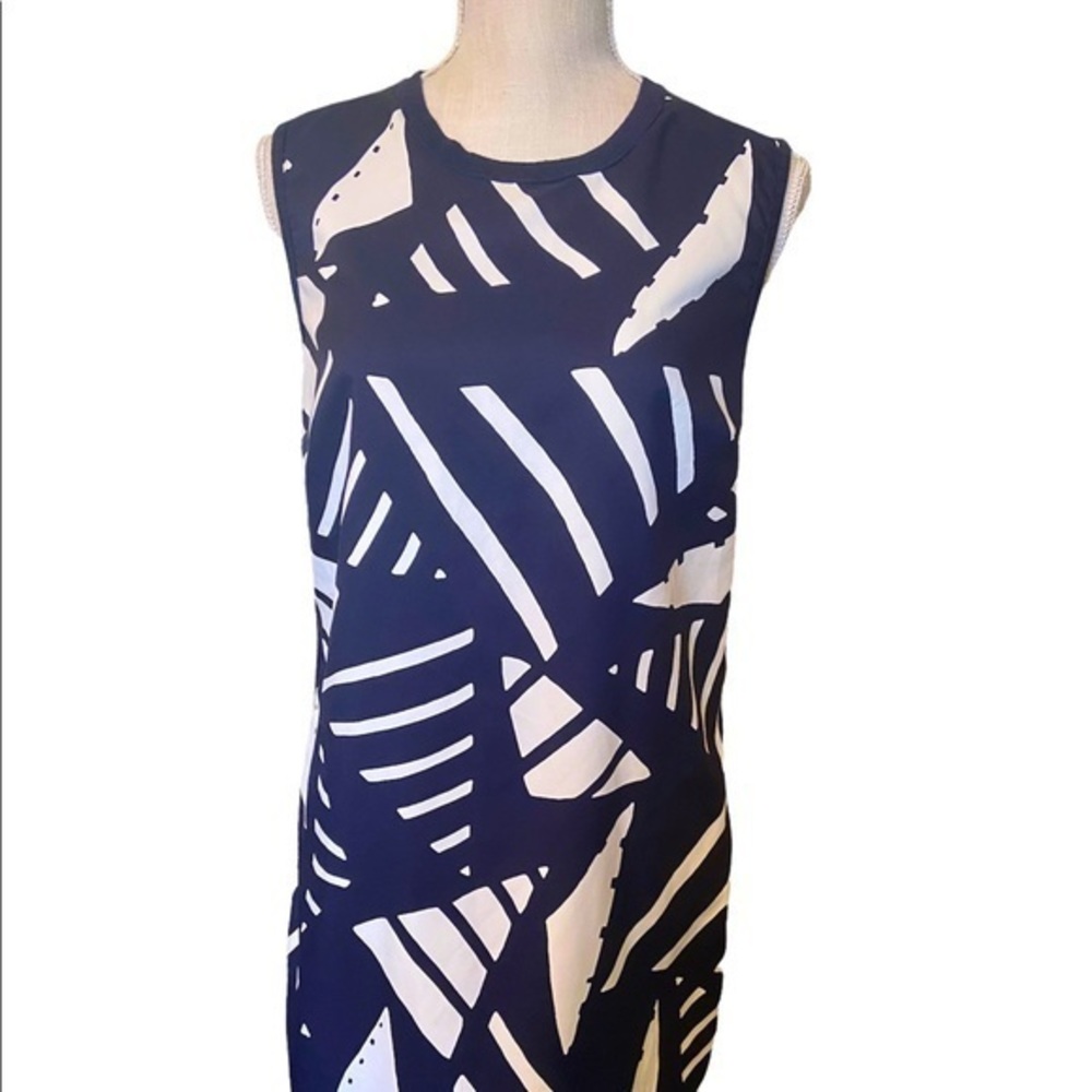 Lauren Ralph Lauren SZ medium Navy blue &white Solid blue in back midi dress